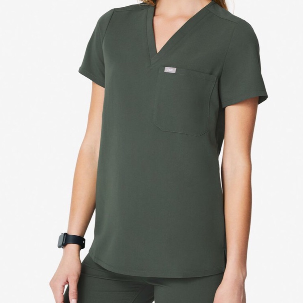 Figs Moss Catarina scrub top